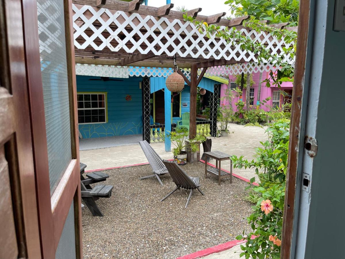 Sea N Sun Guest House Caye Caulker Exterior photo