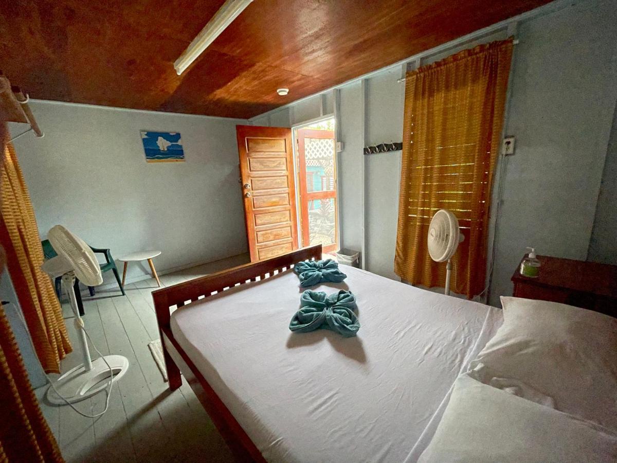 Sea N Sun Guest House Caye Caulker Exterior photo